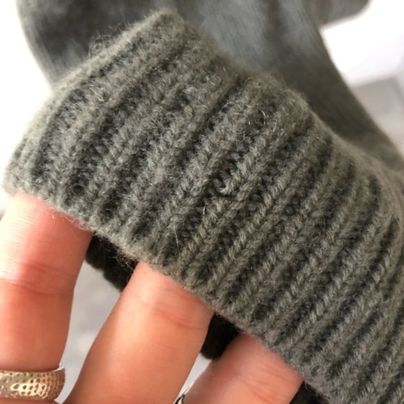 Vince Pine Cashmere Boxy Crew Neck Sweater - Picture 7 of 8